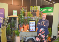 Mirjan van der Meer van de gelijknamige cactuskwekerij.